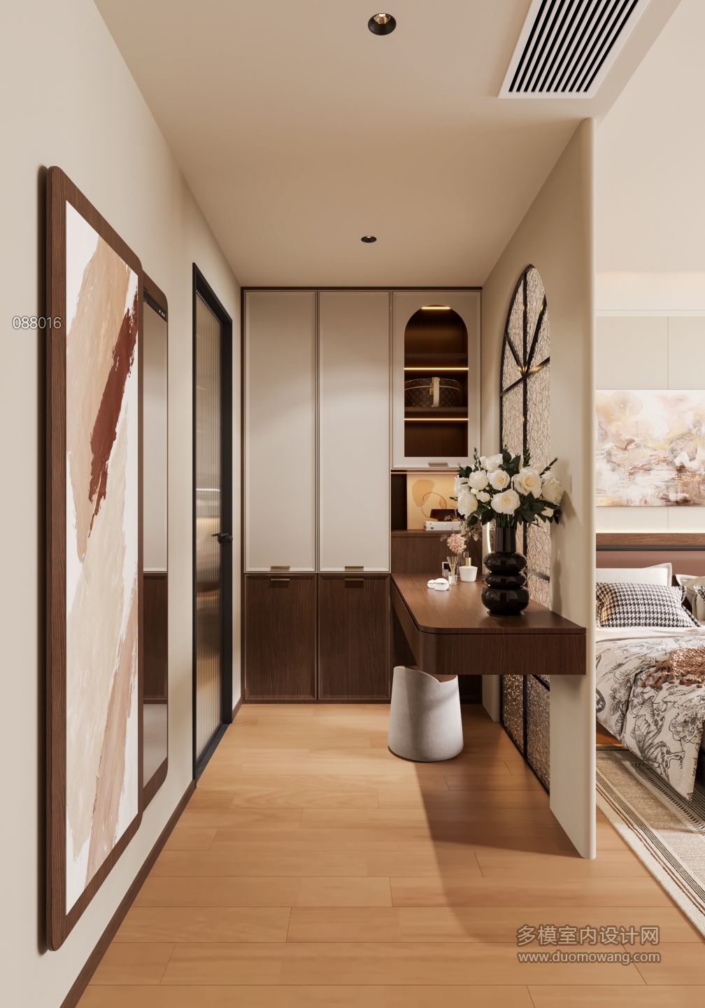 中古主卧衣帽间