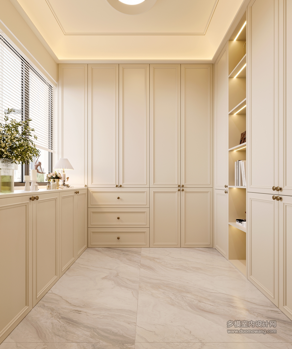 法式门口衣帽间