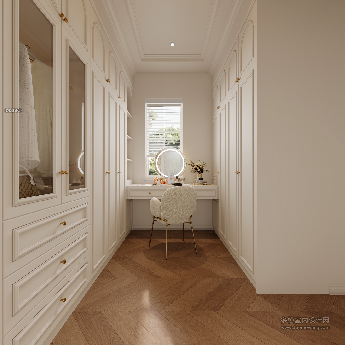 法式二楼主卧衣帽间